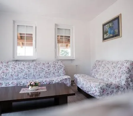 Kuca Za Odmor -megy- Chalet *