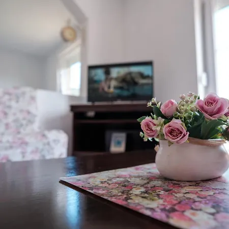 Kuca Za Odmor -megy-